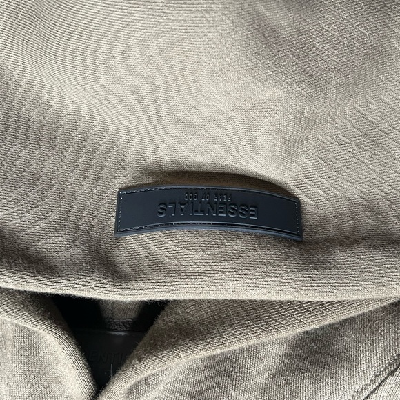 Essentials Relaxed fit Hoodie - Picture 3 of 5
